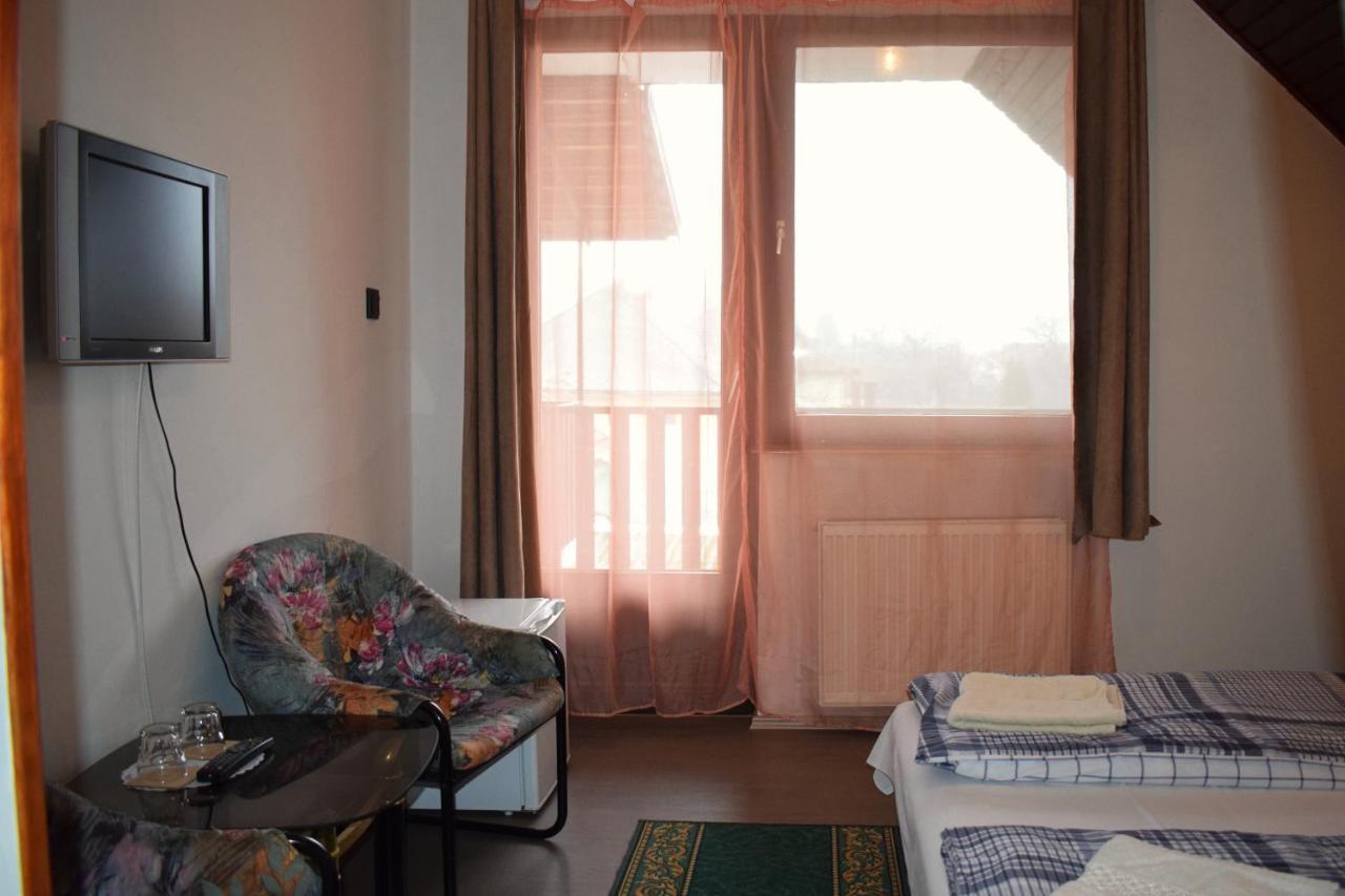 Ket Diofa Vendeghaz Hotel Felsotarkany Exterior photo